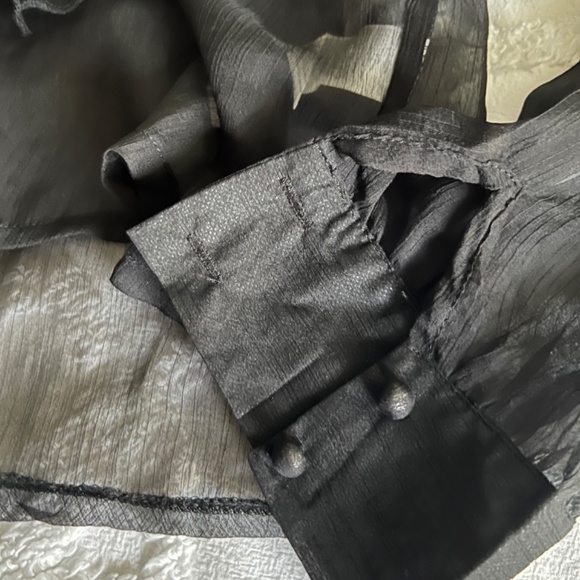 NASTY GAL “I see you” Sheer Ruffle Top NWT - Picture 4 of 5